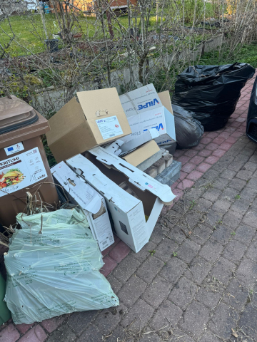 Foto 3, Atkritumu utilizācijas pakalpojumi, tīram dzīvokļus, vasarnīcas, pagrabus, šķūnīšus, izvedam būvgružus, sadzīves atkritumus, sadzīves tehniku, metāllūžņus, mēbeles, koka atkritumus (25-35 m3). Tālr. 20086661.