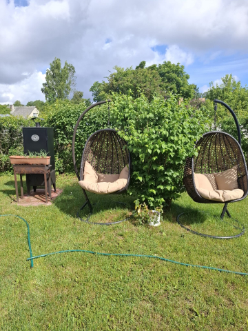 Foto 1, Divstāvu mājiņu Engurē Kurzemes apkārtnes iepazīšanai. Sakopts īpašums ciemā pie jūras. Tālr. 26693850.