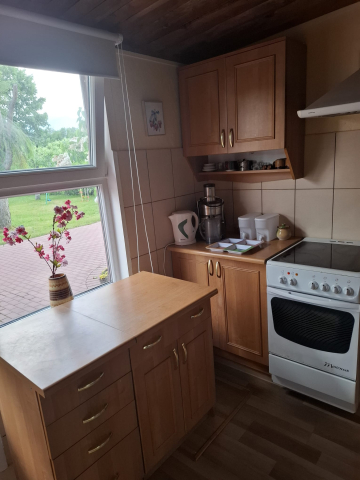 Foto 4, Divstāvu mājiņu Engurē Kurzemes apkārtnes iepazīšanai. Sakopts īpašums ciemā pie jūras. Tālr. 26693850.